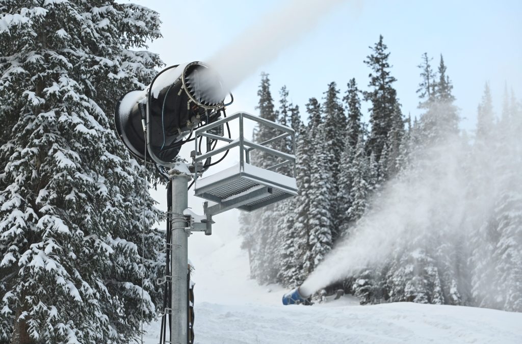 Colorado ski resorts have thousands of unfilled job positions